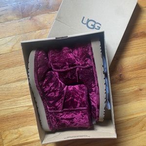 Ugg Velvet